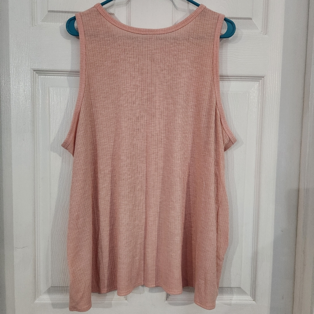 Old Navy Peach Ribbed Tank Top - Picture 3 of 8